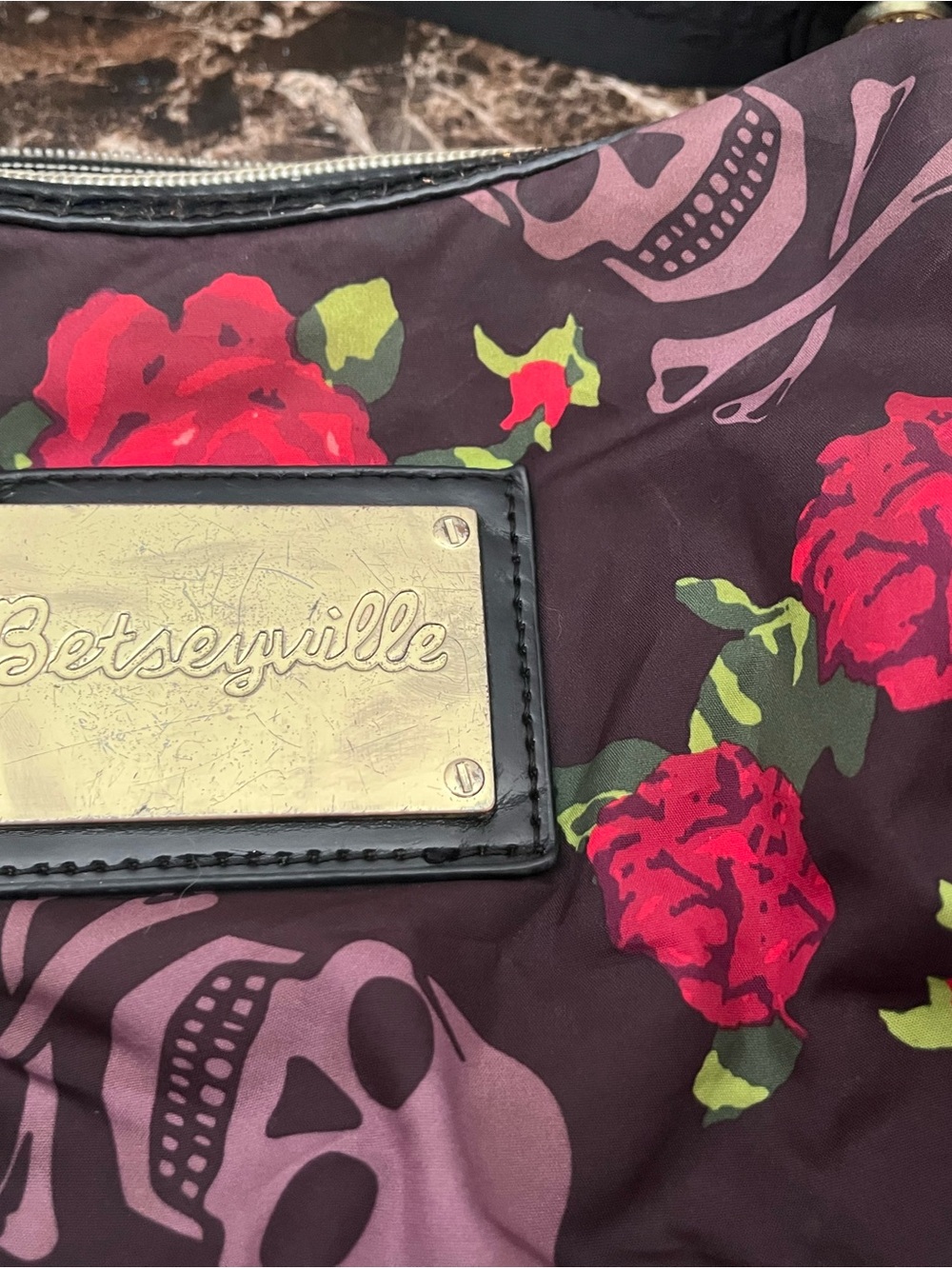 Betsey Johnson Black Shoulder Bag with Red Roses and Pink Skulls Betsyville - Picture 5 of 16